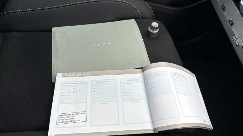 Volvo XC40 2.0 B3P Plus Dark 5dr Auto Petrol Estate